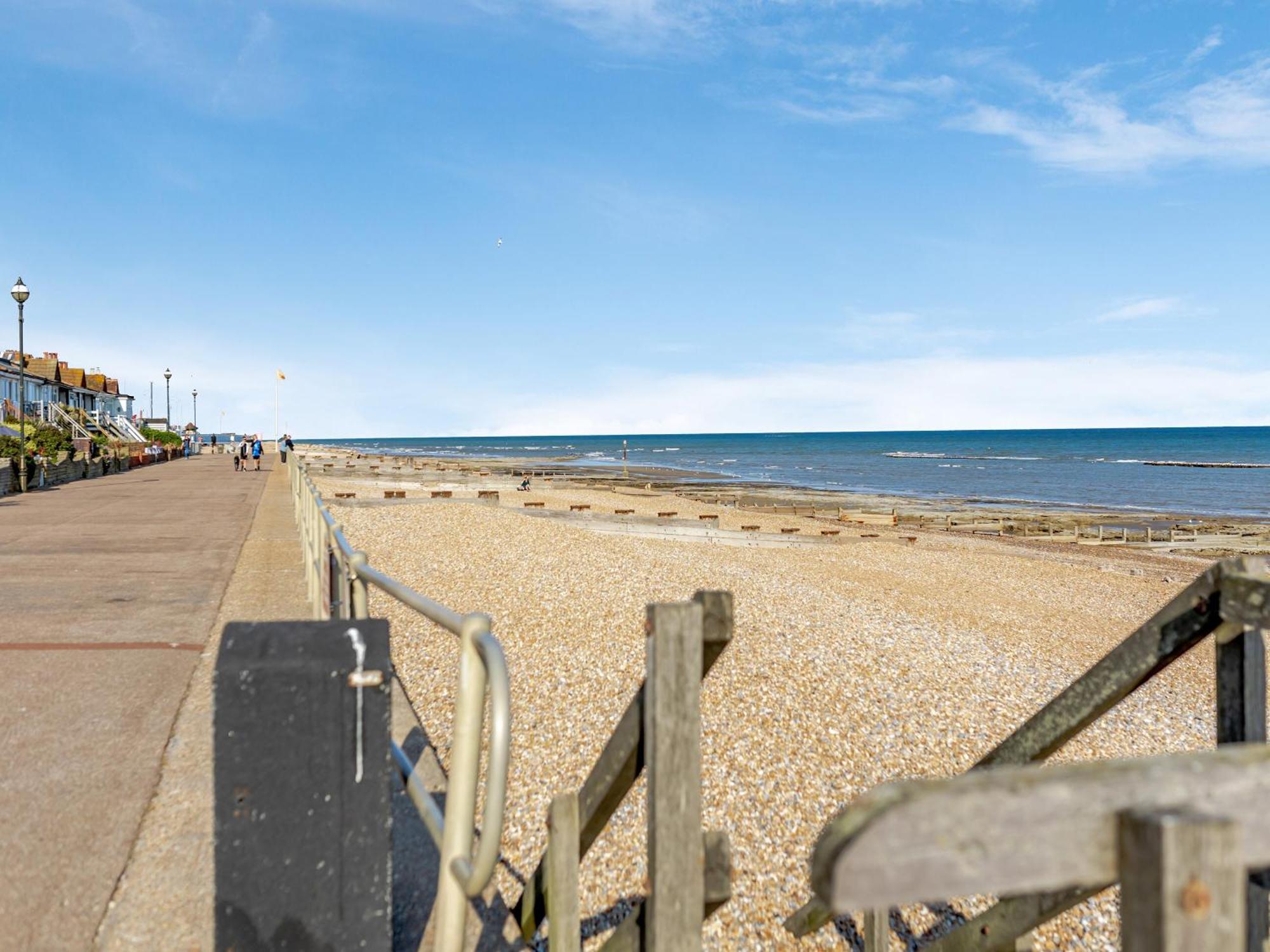 Crossways Mansions Vila Bexhill-on-Sea Exterior foto