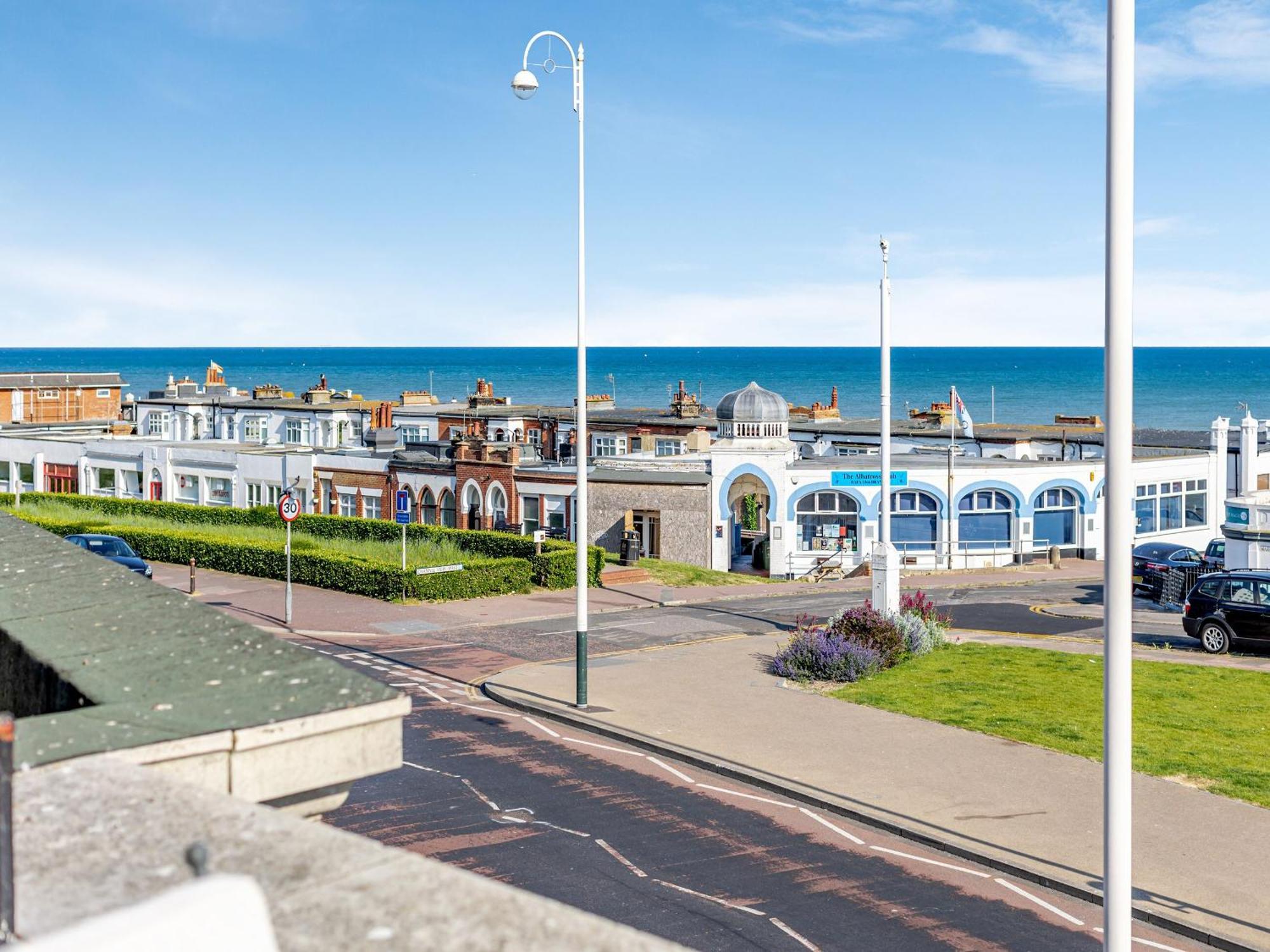 Crossways Mansions Vila Bexhill-on-Sea Exterior foto